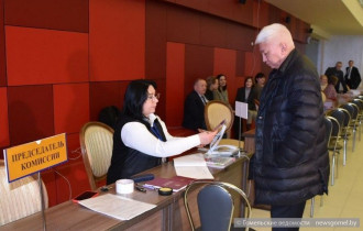 Фото: Международные наблюдатели работают на избирательных участках в Гомеле