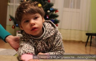 Фото: Трёхлетней Даше Левченко нужна помощь