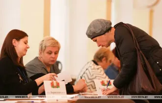 Фото: Ермошина ожидает, что после 13.00 явка избирателей превысит 50%