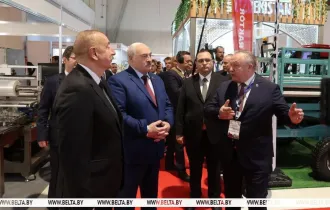 Фото: Александр Лукашенко и Ильхам Алиев ознакомились с белорусской и азербайджанской продукцией на выставке Caspian Agro в Баку