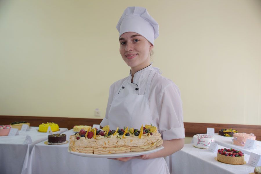 Фото: Битва тортов в Гомеле: чем удивили участники конкурса среди поваров и кондитеров