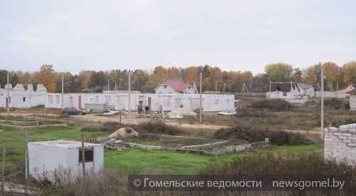 Фото: В Романовичах и Красном маяке крадут стройматериалы