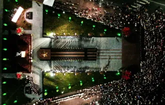 Фото: Митинг-реквием в память о павших героях. Ночное видео с квадрокоптера