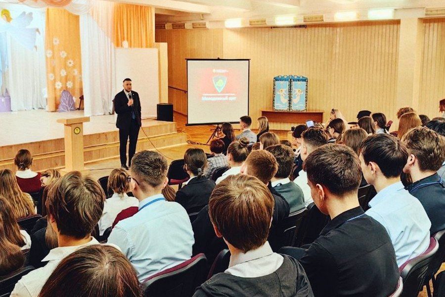 Фото: Разговор о важном: в Гомеле депутат рассказал подросткам о вреде наркотиков