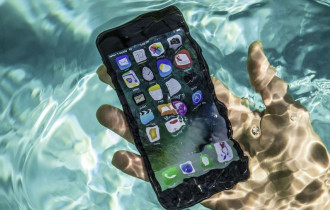 Фото: В Китае создали водонепроницаемое нанопокрытие для смартфонов