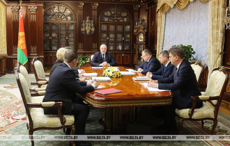 Фото: Лукашенко предложили новации в работе ФСЗН и пенсионном обеспечении. Какие вопросы волнуют главу государства