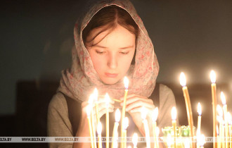 Фото: Православные верующие празднуют Воздвижение Креста Господня