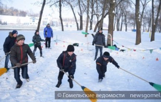 Фото: Праздник снега прошёл в Гомеле