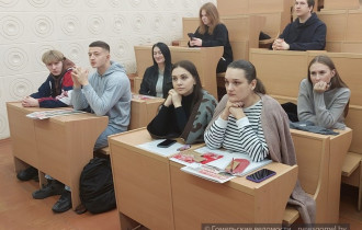 Фото: В Гомеле студентам и преподавателям рассказали о городской газете