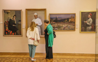 Фото: В Гомеле открылась выставка шедевров народных художников Беларуси