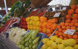 Фото: Предпраздничный шопинг: шпинат дороже ананасов, а цена на авокадо – как на мандарины