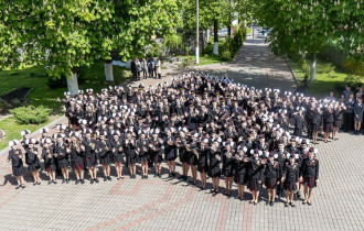 Фото: Легендарную песню «Катюша» спели школьники Беларуси и России 