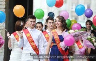 Фото: В школах Гомеля прозвенел последний звонок