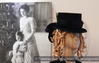 Фото: В Гомеле открылась выставка «Модерн – эпоха женственности»