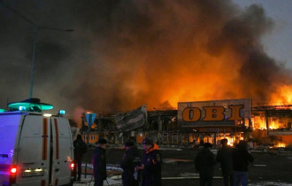 Фото: В охваченном огнем ТЦ в Подмосковье прогремели взрывы
