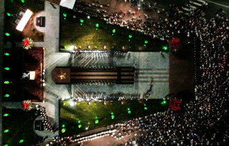 Фото: Митинг-реквием в память о павших героях. Ночное видео с квадрокоптера