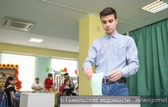 Фото: Акция для впервые голосующих на участке №1 Новобелицкого района