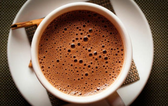 Фото: Веганские напитки: горячий шоколад на кокосовом молоке