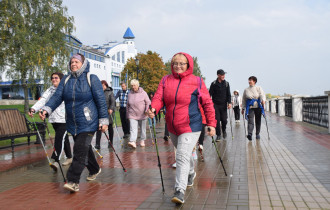 Фото: В Гомеле состоялся марафон по скандинавской ходьбе ко Дню пожилых людей