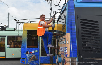 Фото: Когда труд — крут. Водитель троллейбуса со стажем Татьяна Ятченко: "Всегда хотела водить большие машины"