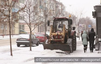 Фото: Более 50 единиц техники задействовано в расчистке дорог