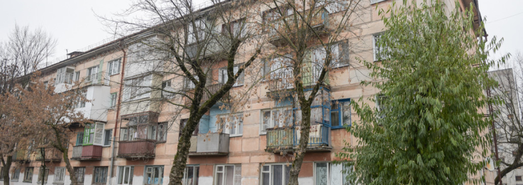 Городские и областные власти совместно с жильцами решают вопросы ремонта и приватизации дома 14 по улице Урицкого