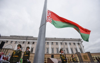 Фото: В Гомеле на площади Ленина у Государственного флага состоится отправка в армию