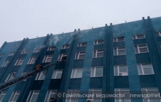 Фото: Фотофакт: пожар на ОАО "Гомельобои"