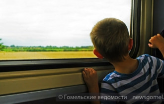 Фото: Один в поезде. 10-летний житель Светлогорска случайно в одиночку добрался до Гомеля