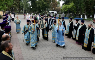 Фото: Воссозданный Крест Евфросинии Полоцкой и ковчег с частицей мощей преподобной прибыли в Гомель