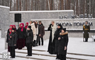 Фото: Торжественный митинг на мемориале невинным жертвам фашизма в Оле прошёл в день 80-летия со дня страшной трагедии