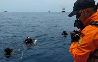 Фото: В Яванском море обнаружены фрагменты тел пассажиров самолета Lion Air