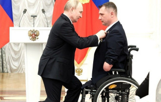 Фото: Президент России Владимир Путин наградил белоруса Алексея Талая орденом Дружбы