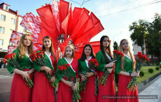 Фото: Афиша мероприятий  Дня народного единства  в Гомеле 17 сентября