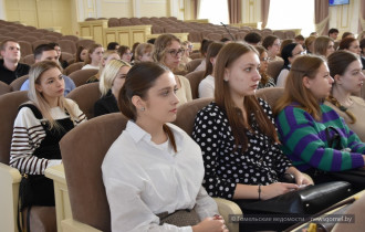 Фото: Быть мамой круто! Студенты гомельских вузов вместе с экспертами обратились к проблемам демографии