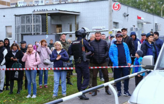 Фото: Стрельба в школе Ижевска: 9 человек погибли, 20 пострадали