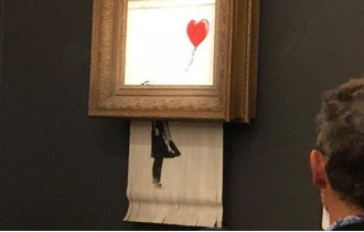 Фото: Картина Бэнкси за $1,4 миллиона самоуничтожилась сразу после продажи