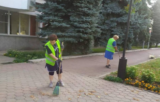 Фото: Трудовой коллектив ОАО «Электроаппаратура» вышел на чистый четверг