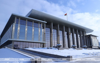 Фото: Лукашенко одобрил выделение более​ Br130 млн из резервного фонда Президента на поддержку бюджетников