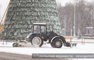 Фото: Около 70 единиц техники задействовано в расчистке дорог