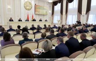 Фото: Лукашенко о продовольственной безопасности: впряглись закатав рукава и выдали достойный результат