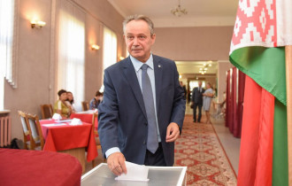 Фото: Мэр Гомеля Пётр Кириченко принял участие в голосовании 