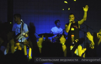 Фото: В Гомеле с концертом выступила группа "Без билета"