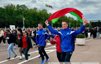 Фото: Под государственной символикой на Гомельщине прошел легкоатлетический забег 