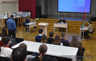 Фото: Почему заседание суда Центрального района Гомеля состоялось в гимназии № 51