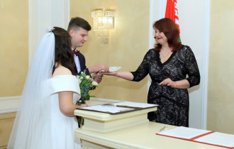 Фото: В Гомеле зарегистрировала брак тысячная пара