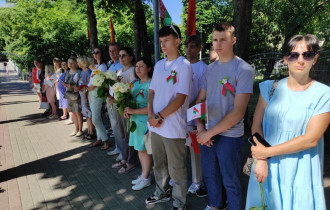 Фото: В Гомельском парке почтили память павших в Великой Отечественной войне