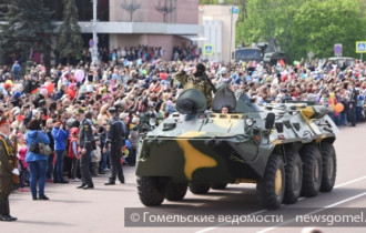 Фото: Парад военной техники и праздничный концерт 9 мая в Гомеле