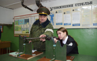 Фото: В многоборье «Защитник Отечества» азартно соревнуются школьники Гомеля 