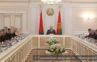Фото: Лукашенко поручил до 1 января 2015 года разработать систему мер по искоренению тунеядства